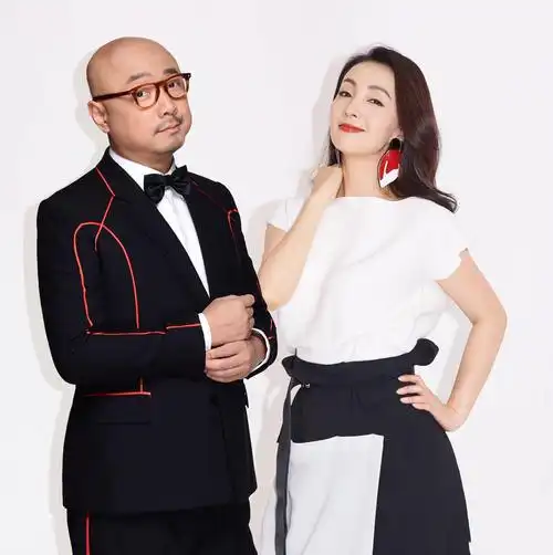 徐峥|曝徐峥陶虹逃离出境,携带8.2亿资产被美国银行冻结