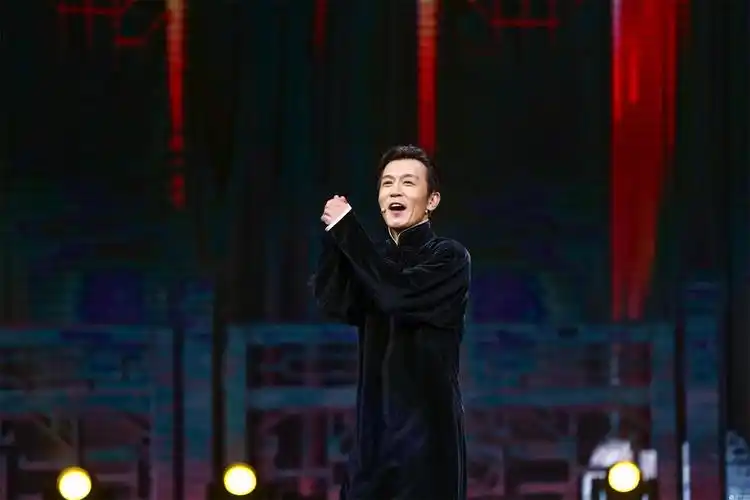 李咏葬礼已于昨晚举行,两段"绯闻"与"移民传闻"均不属实!