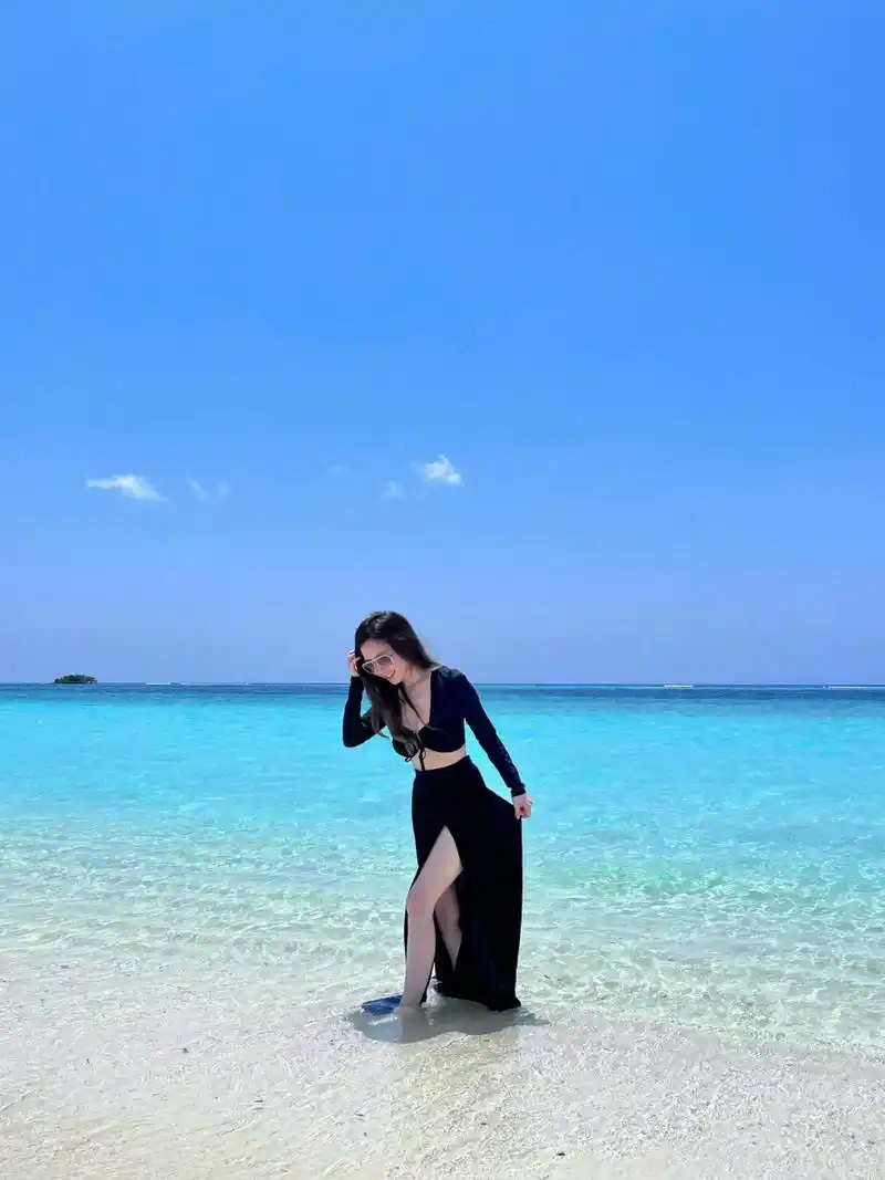 邓紫棋的身材这么好,居然还有网友吐槽,这些网友的要求是有多高啊.