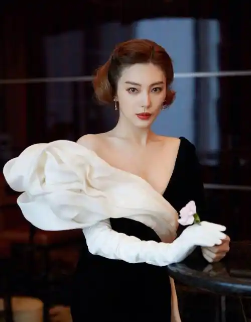 曝36岁张雨绮再换男友,两人已在一起,这次口味大变!_男方_网友_恋情