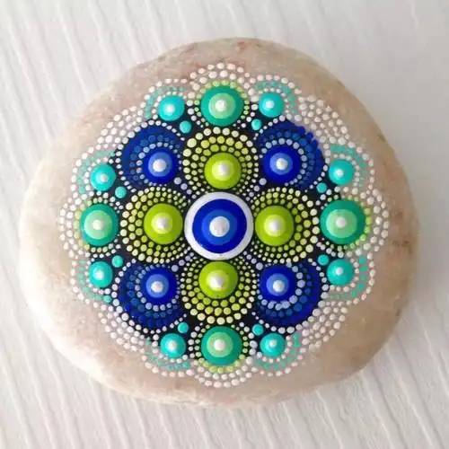 奇妙的圆点画 写美篇请幼儿说说圆点可以怎样装饰,请幼儿自主绘画喜爱