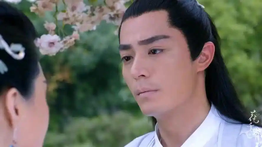 花千骨:子画对千骨用情至深无法表达,看着他痛苦的样子真着急