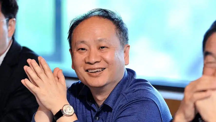 湖南常德首富:从清华硕士到医疗器械巨头,身价1150亿仍不忘慈善