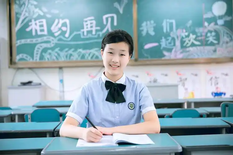 学院路小学毕业照——个人写真照