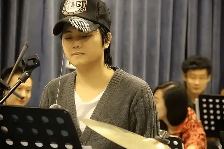 19岁日挣万元,春晚请不动他,却没人说他耍大牌_郑源_赵妮_音乐