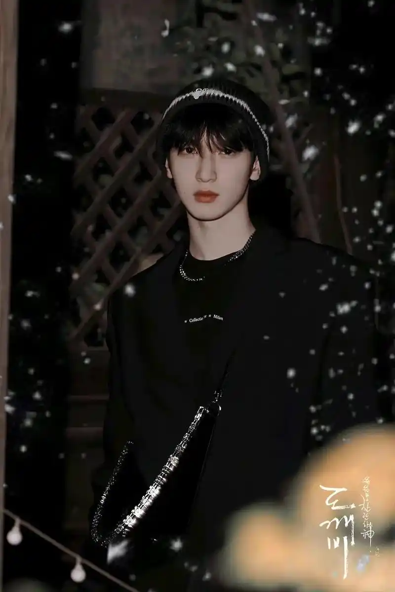 严浩翔#宝藏男孩 #抖音图文来了 #向全世界安利  all - 抖音