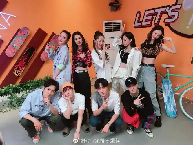 王霏霏发文为王嘉尔打call##王霏霏街舞实力