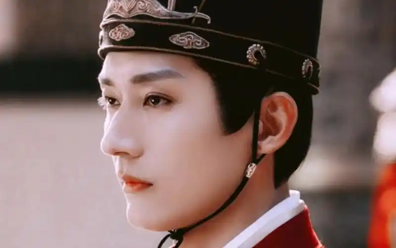 刘学义|红衣官服才是古装天花板呀!