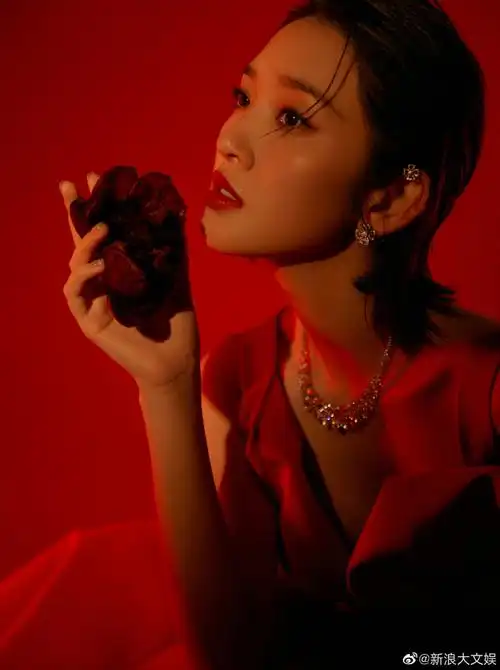 唐艺昕花样年华新春大片