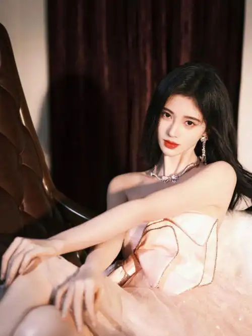 鞠婧祎腊八节图片1