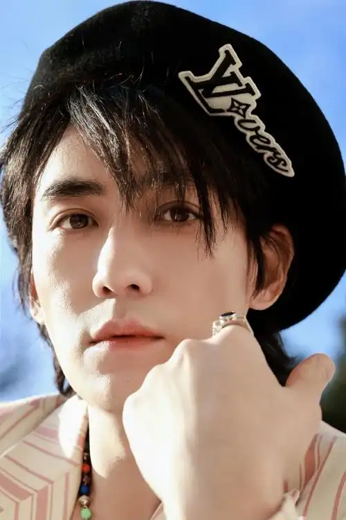 #巴黎lv大秀##朱一龙巴黎时装周#