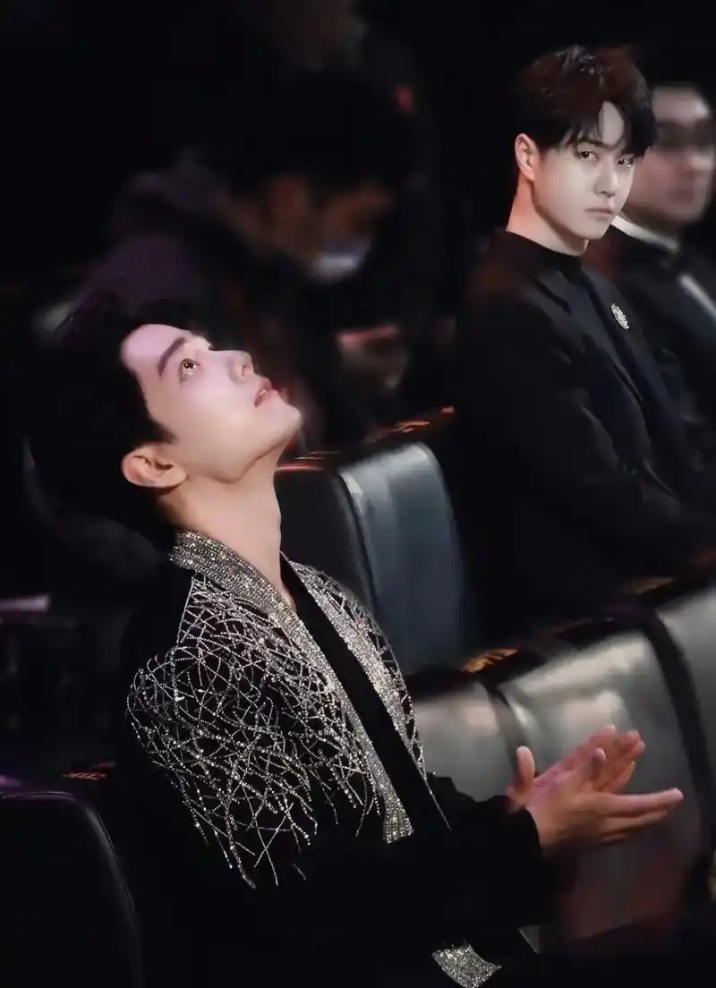 王一博肖战 #磕糖 为什么都管啵啵叫太子,赞赞叫太子妃