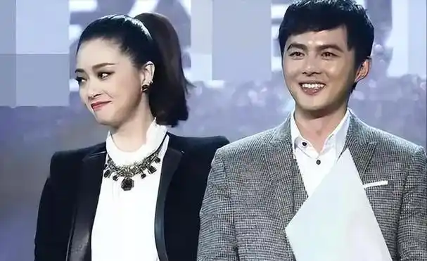 蒋欣与叶祖新的恋情曾备受瞩目,然而近日蒋欣却突然宣布了恋情.