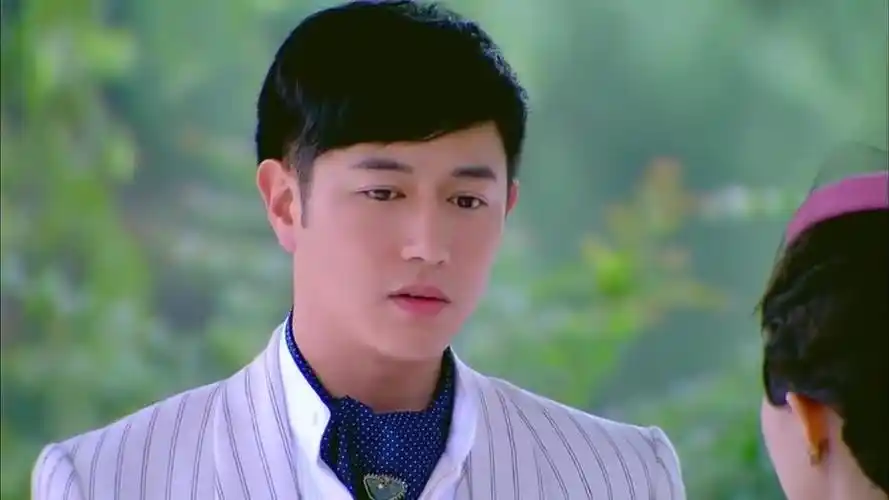 烽火佳人:杜允唐霸道总裁上线,不许佟毓婉离开自己!