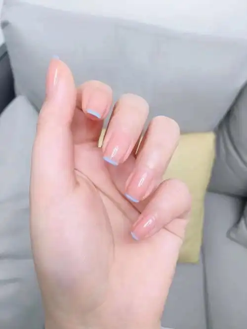 适合春夏的干净美甲