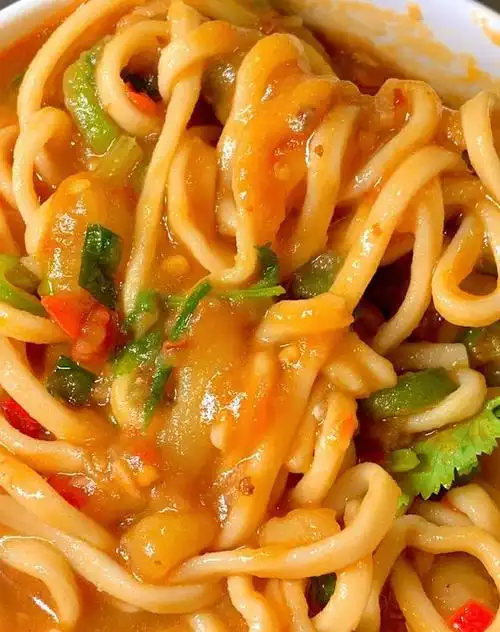 吃了这个土豆泥剁椒拌面,差点把我香过去!谁发明的啊?