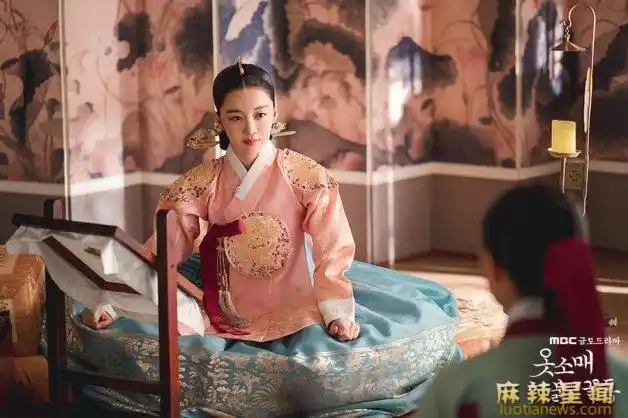 韩国古装剧衣袖红镶边李俊昊李世荣演绎宫廷罗曼史