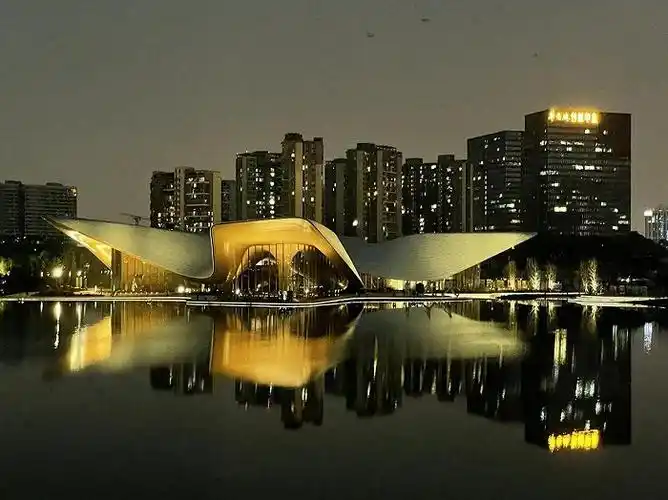 2024年春节期间成都36个赏灯打卡攻略请查收