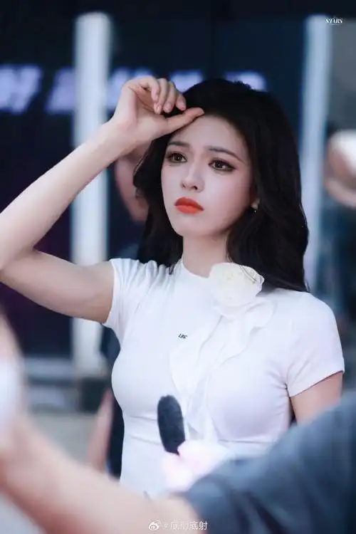 张予曦张予曦超话#张予曦#身材太炸裂了