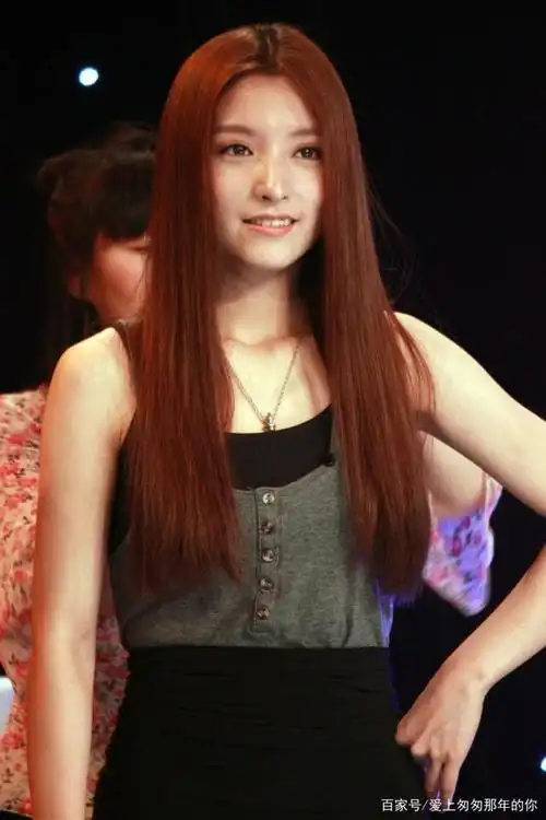 内地女歌手潘辰美得耀眼,看一眼,就让人着迷!