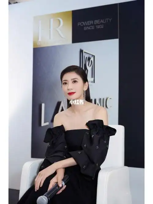 大家觉得黄智雯和贾静雯很像吗?虽然她们的名字都有雯.