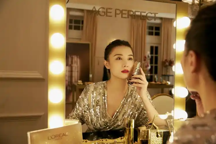 宋佳官宣巴黎欧莱雅金致大使商业价值获品牌认可