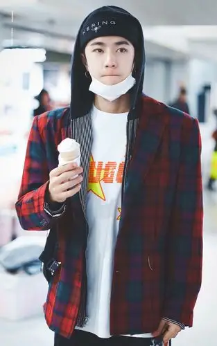 王一博机场照 - 堆糖,美图壁纸兴趣社区