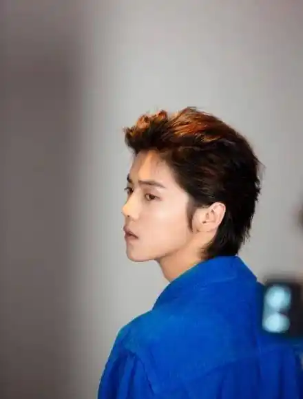 原创有种成熟叫鹿晗谈恋爱换直男刘海发型后越来越有男人味