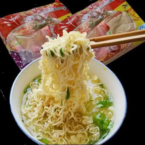 陕西汉中特产月亮牌鸡汁三鲜味方便面泡面干脆面果110gx10袋包邮