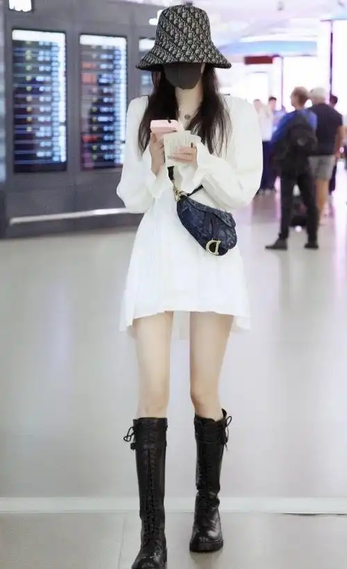 孙怡穿灭霸靴露面看她站直后秀出效果这腿该上保险了