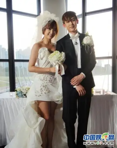 维尼夫妇宋茜尼坤疑假戏真做 多张贴身缠绵照曝光