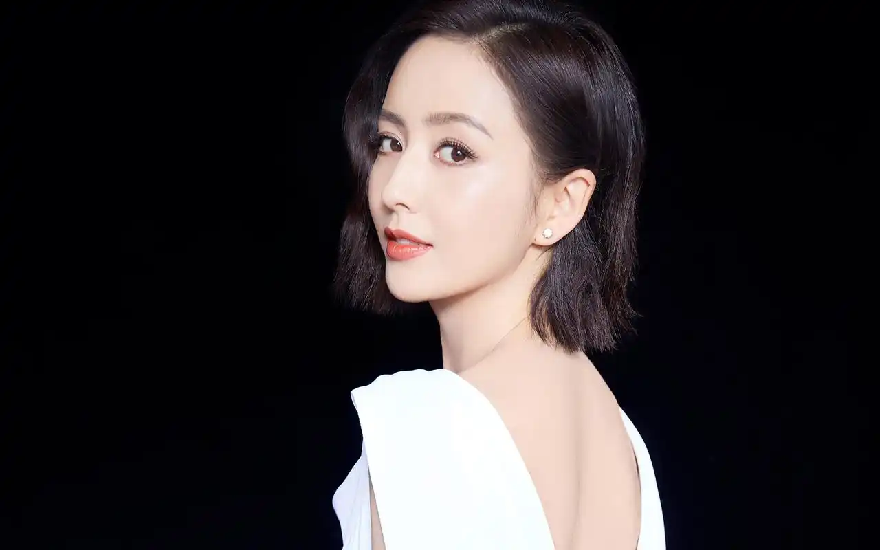 佟丽娅仙气写真桌面壁纸