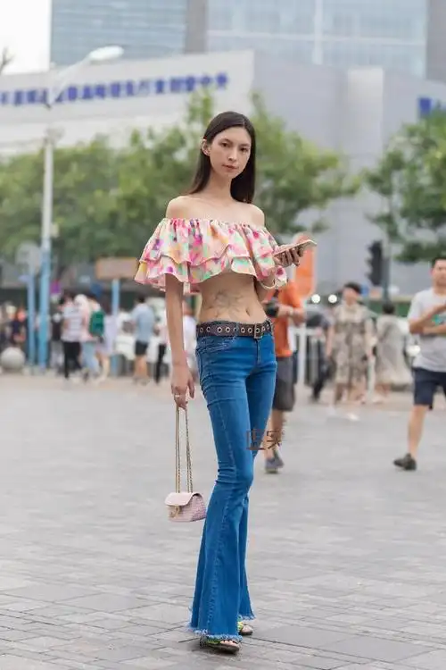 有一种时髦叫"花式秀腰",时尚抢眼,一般人驾驭不了