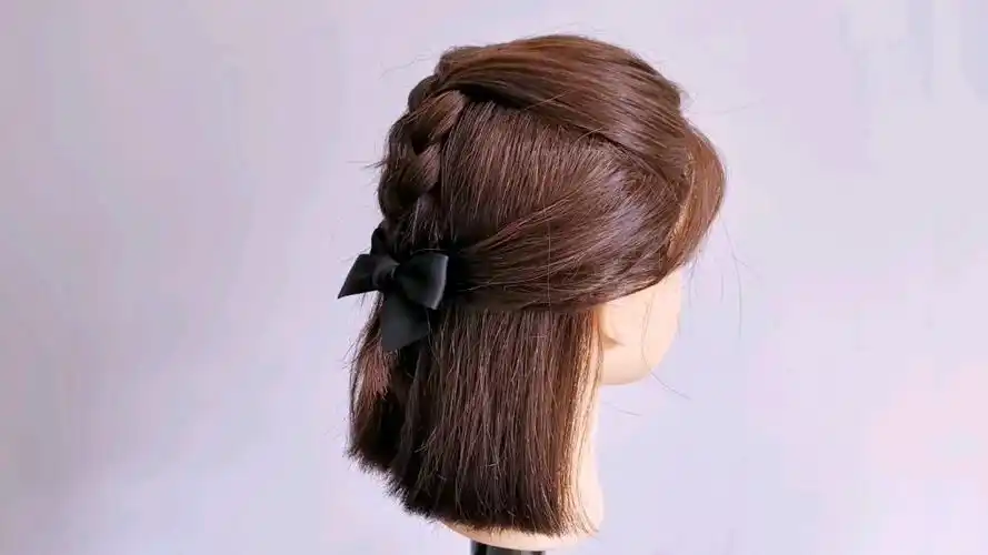 适合学生党和上班族的短发气质编发