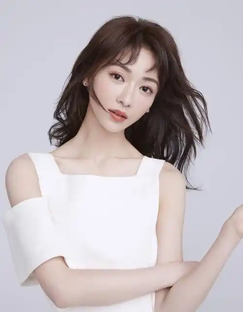 原创新晋女星吴谨言感情路坎坷交了多个男友皆是渣男还曾被家暴