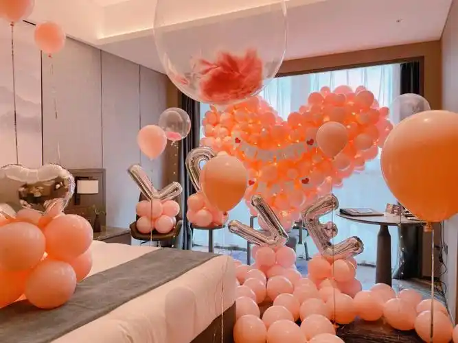 湖州星俪岚酒店客房生日惊喜布置房间气球