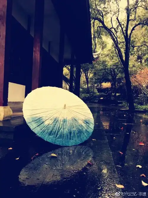 江南遗韵余万伦与油纸伞的烟雨柔情