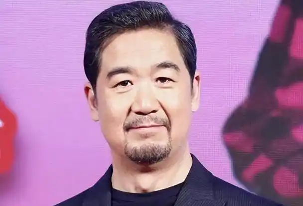 "京圈大佬"张国立:为邓捷抛下6岁儿子,现在用后半生弥补儿子