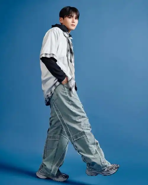 下午5点 (北京时间)    superjunior超话#superjunior#  #东海#李东海