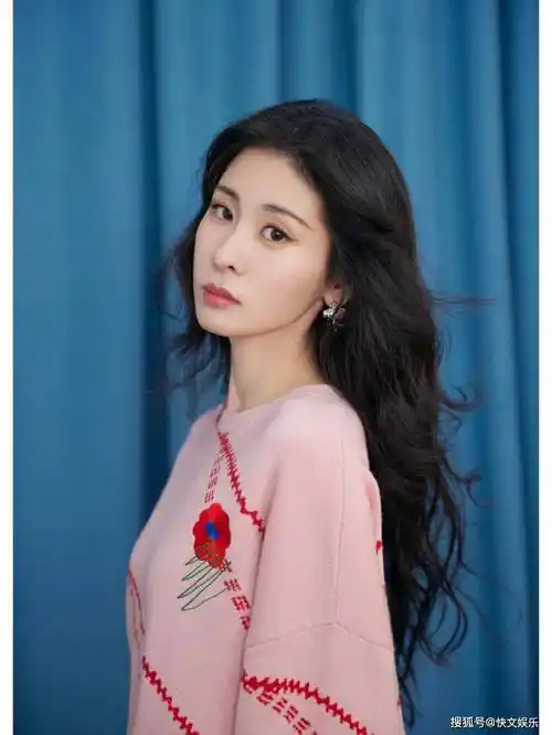 35岁张碧晨晒早起生图!早餐吃营养粥津津有味,肤白貌美依然年轻_保养_