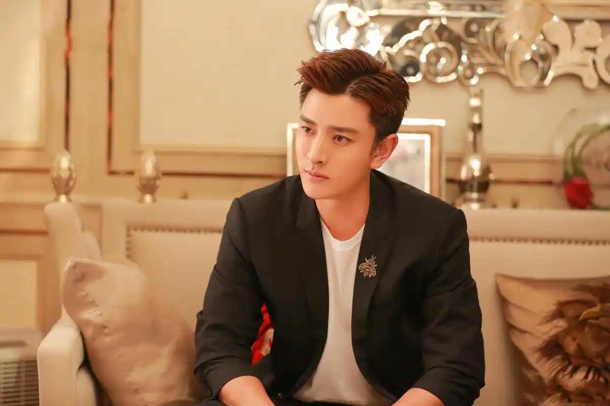 贾乃亮无缘登春晚?原定小品主角疑被临时替换