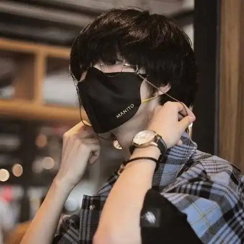 贺峻霖头像合集