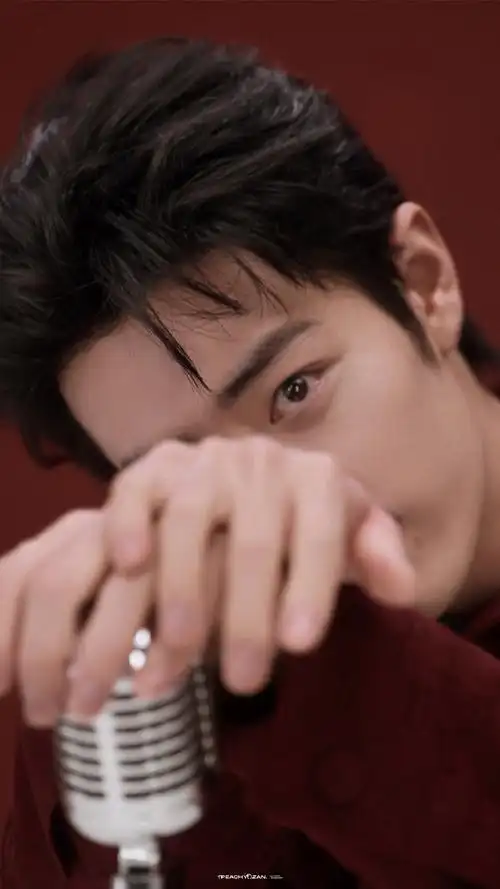 肖战##肖战红色时尚大片