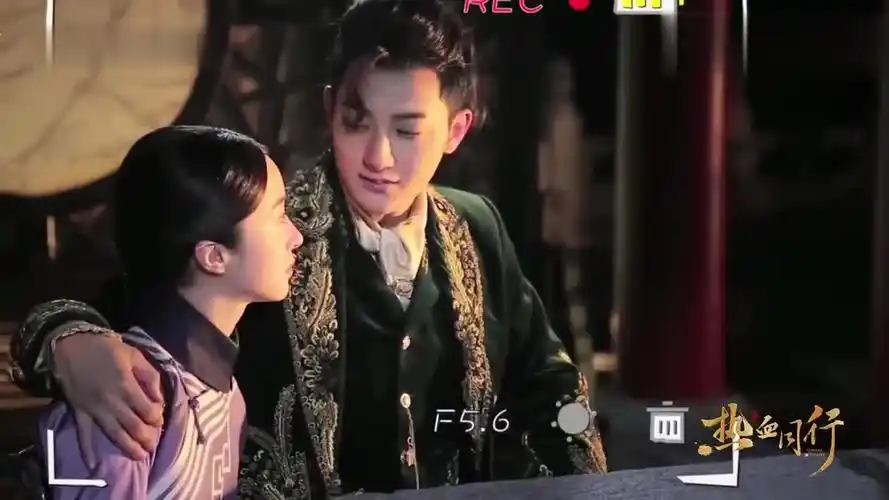 热血同行花絮黄子韬与胡冰卿对视笑场笑的肚子疼