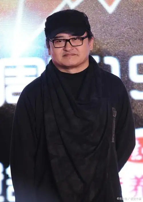 北京时间11月3号下午中国娱乐圈传来著名歌唱家刘欢的最新消息