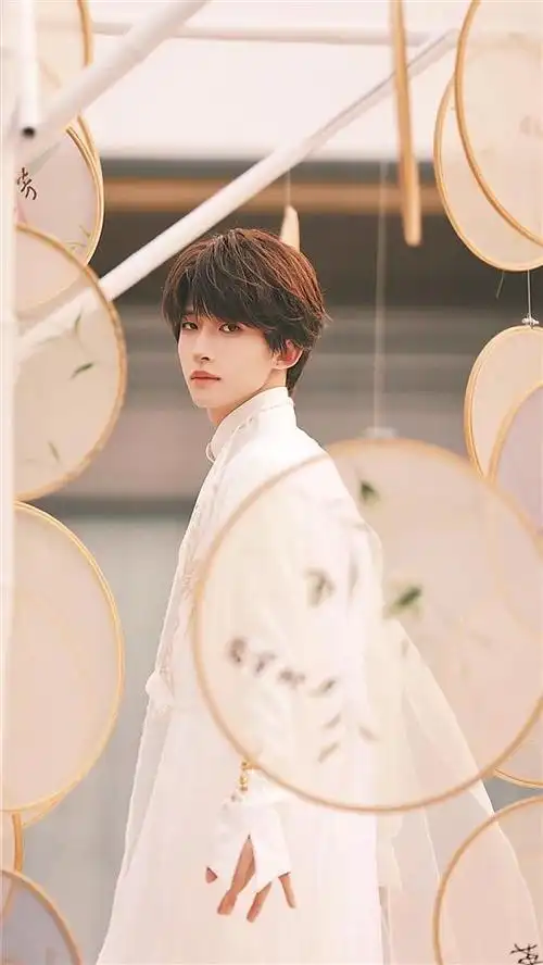 国风美少年刘宇我更看重痛苦背后的成长