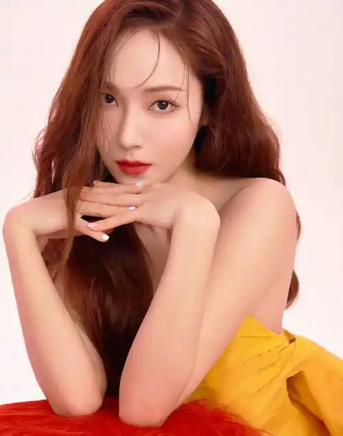 郑秀妍秋日治愈大片,照片风格多样,造型精致,很有个人特色-爱读书