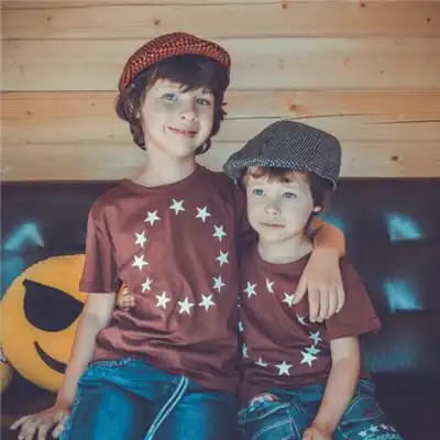 欧美兄弟头像两人一张可爱的兄弟俩图片