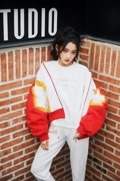 关晓彤初冬穿搭