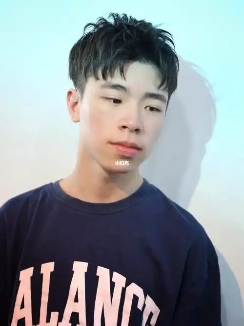 男生想要变帅,先从发型入手 ,欢迎来到阿潮的男生发型分享频道
